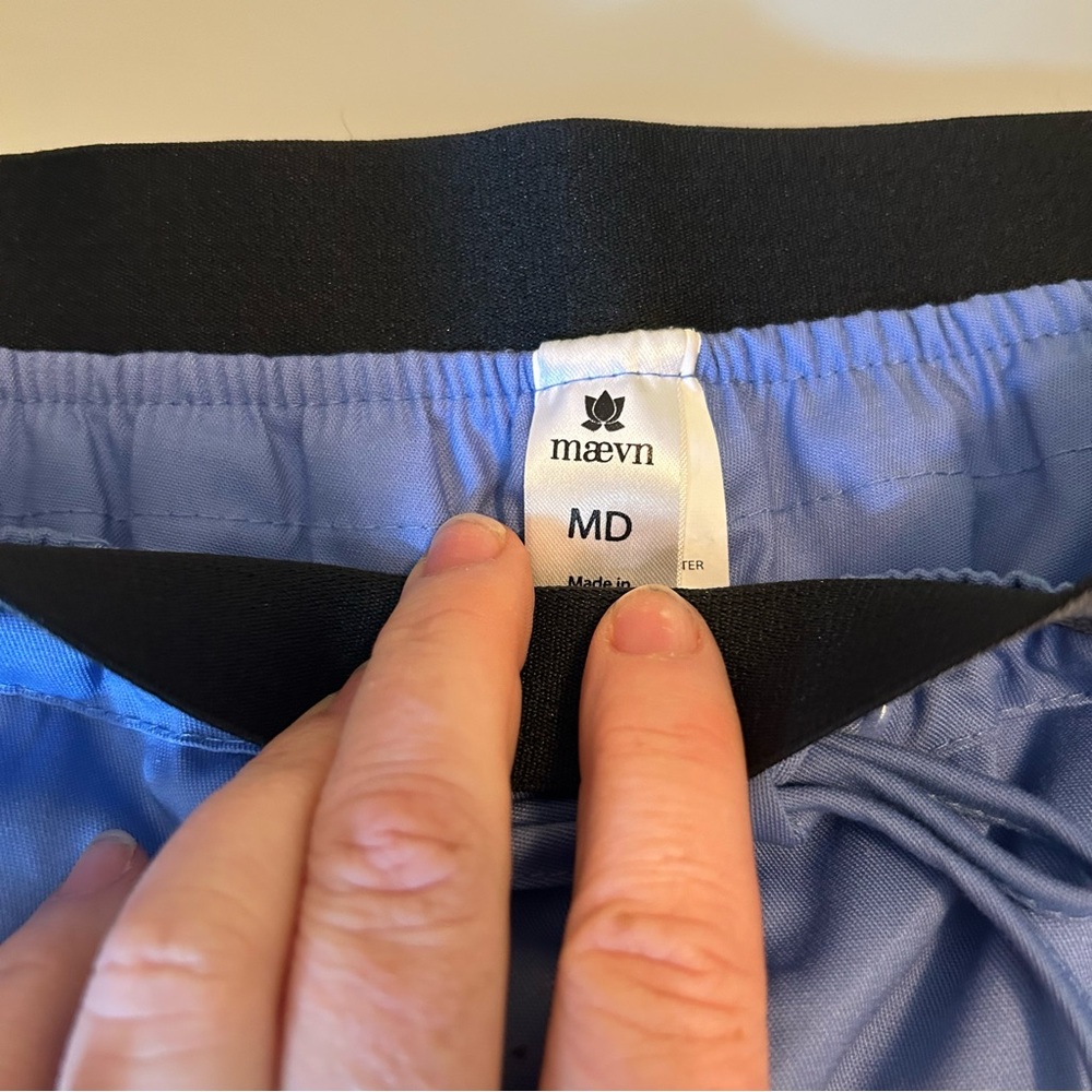 Maevn scrub pants size medium